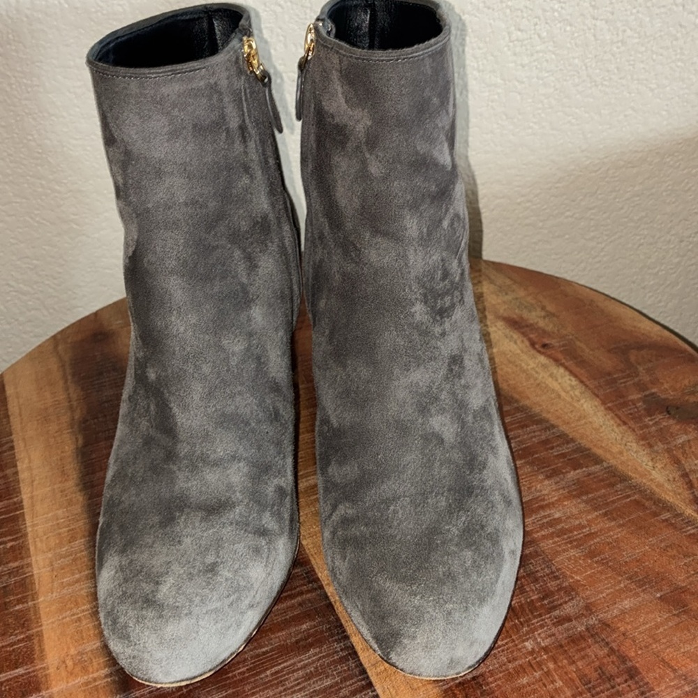 DIANE VAN FURSTENBERG grey suede ankle boot, inside zip, block heel 37.5 DVF - Picture 4 of 16